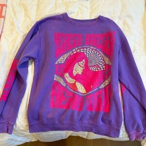 Urban Outfitters crewneck ( size: small/ medium )